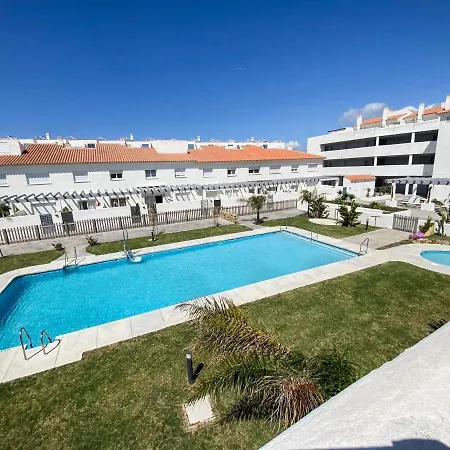 Cozy House - Pool - Parking - Family