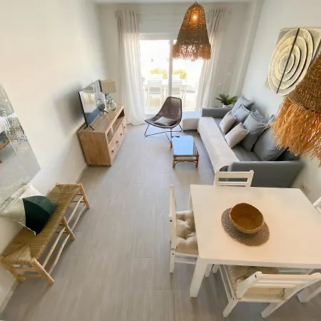 Cozy House - Pool - Parking - Family * タリファ